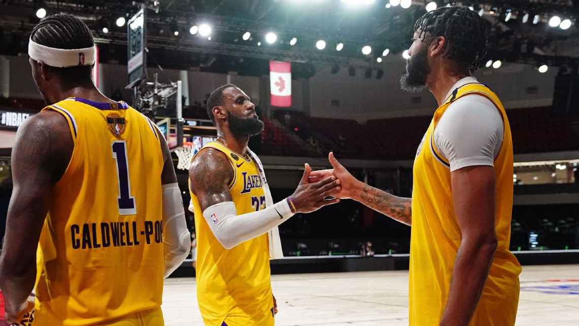 Los Angeles Lakers acarician el campeonato al liderar las Finales 3-1