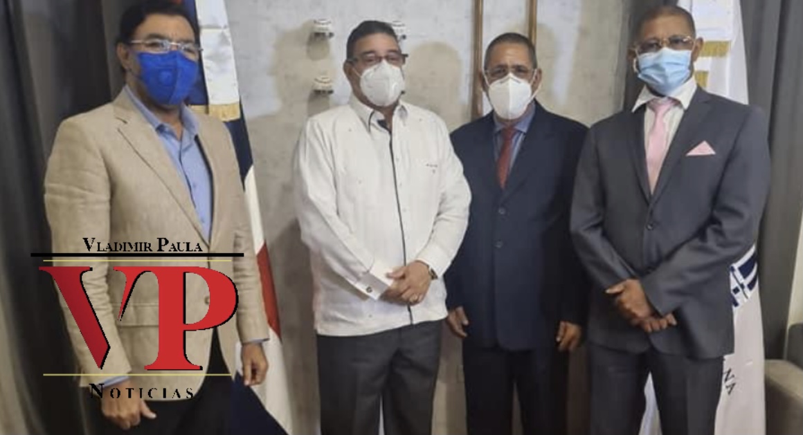 Juramentan nuevos directores provincial y regional de deportes