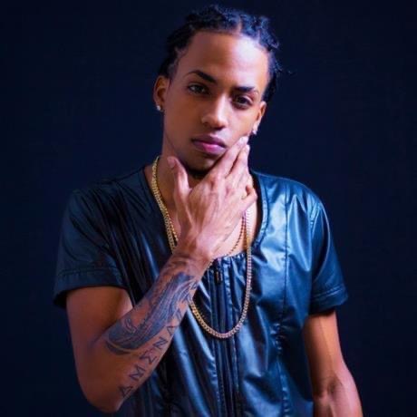 Detienen a Nene la Amenazzy por violar toque de queda y portar arma de fuego