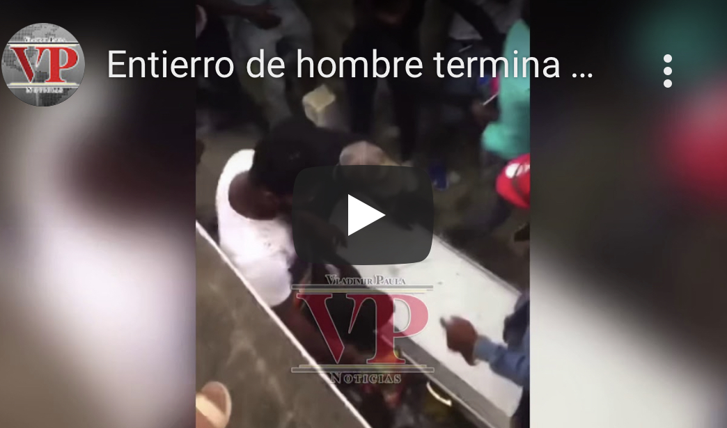 Entierro de hombre termina a trompadas y patadas