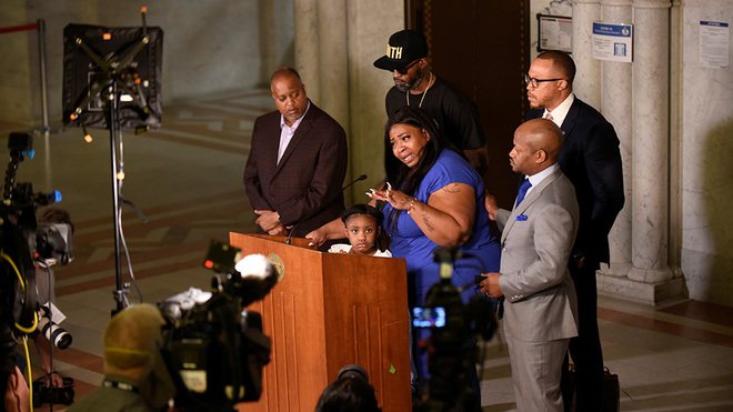 Familia de George Floyd recibirá 27 millones de dólares de Minéapolis