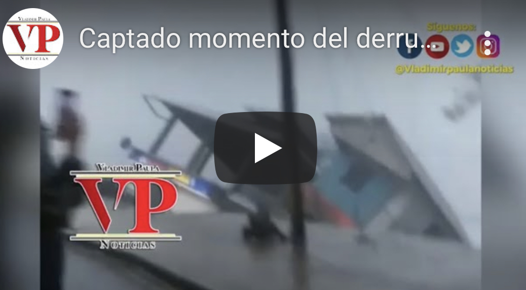 Captado momento del derrumbe de casa y otros establecimientos en Santiago