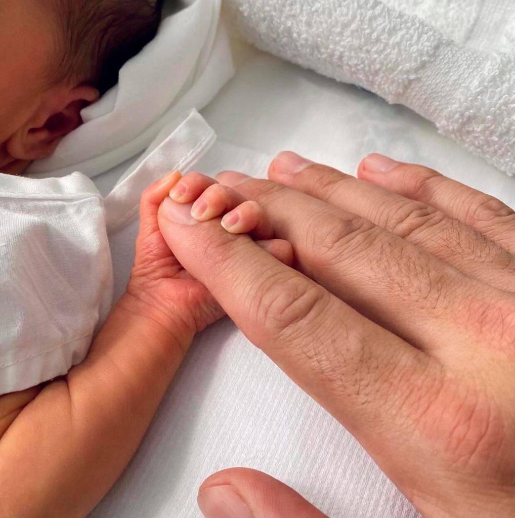 “Dios es maravilloso”: Manny Cruz muestra imagen de su hija Montserrat