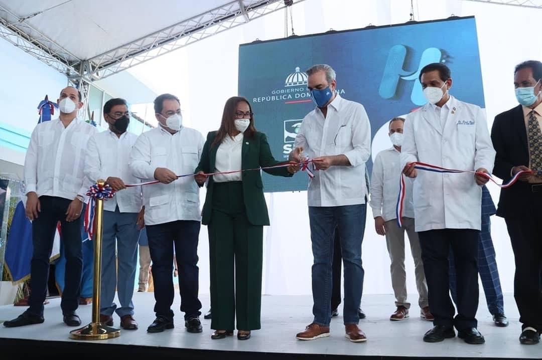 Abinader inaugura remozada sala de emergencias en Hospital San Vicente de Paúl SFM