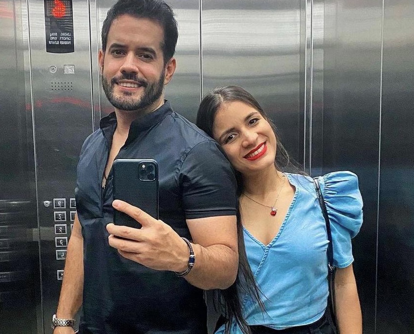 Manny Cruz informa que su esposa Yeri Peguero sigue mejorando