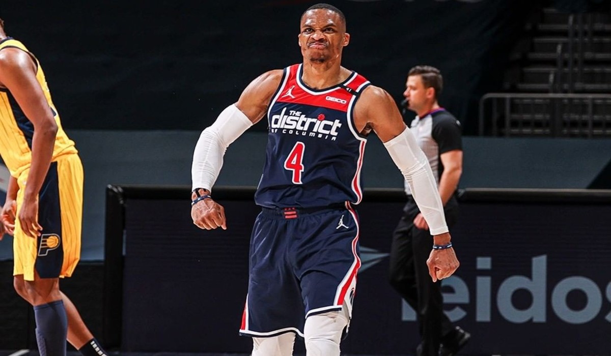 Russell Westbrook rompe récord de triples dobles de Oscar Robertson