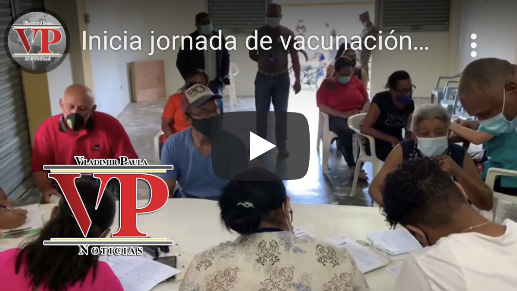 Inicia jornada de vacunación con personas de 50 años en SFM