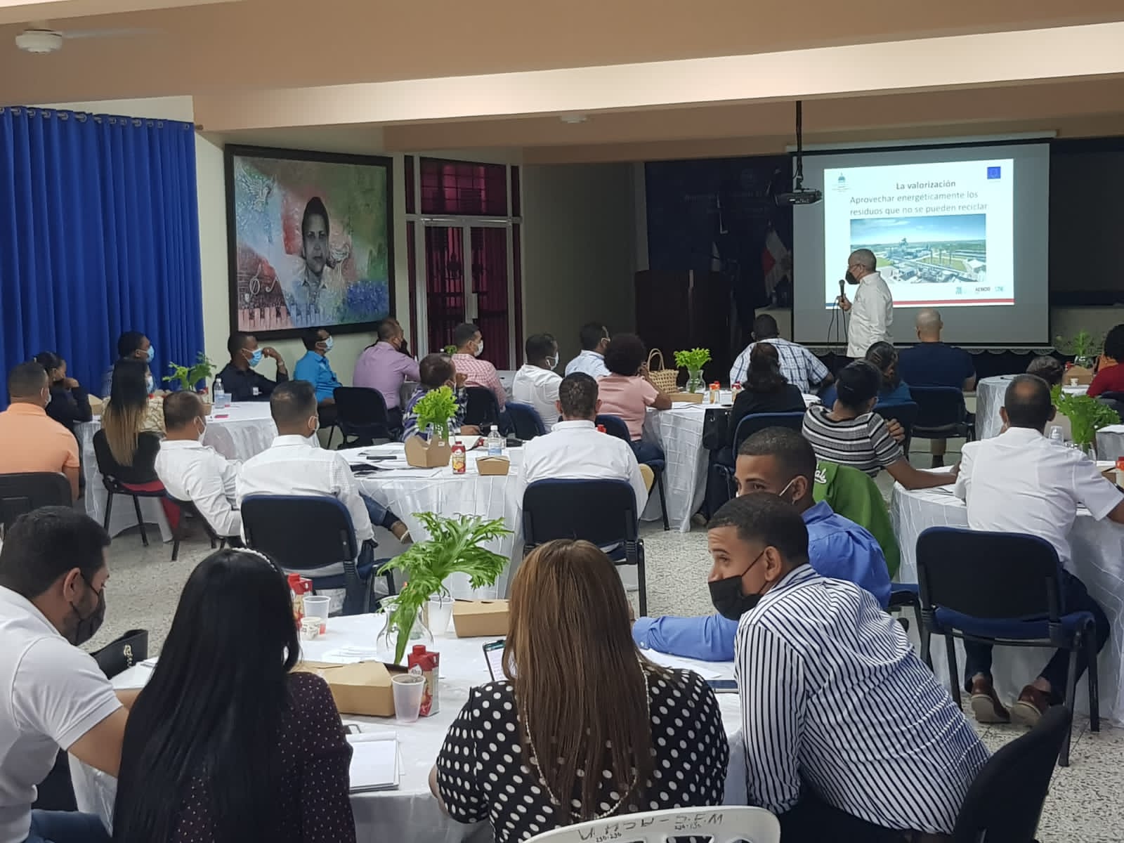 MIC y Mipymes imparte Taller de Formación en Economía Circular y Producción Limpia en SFM