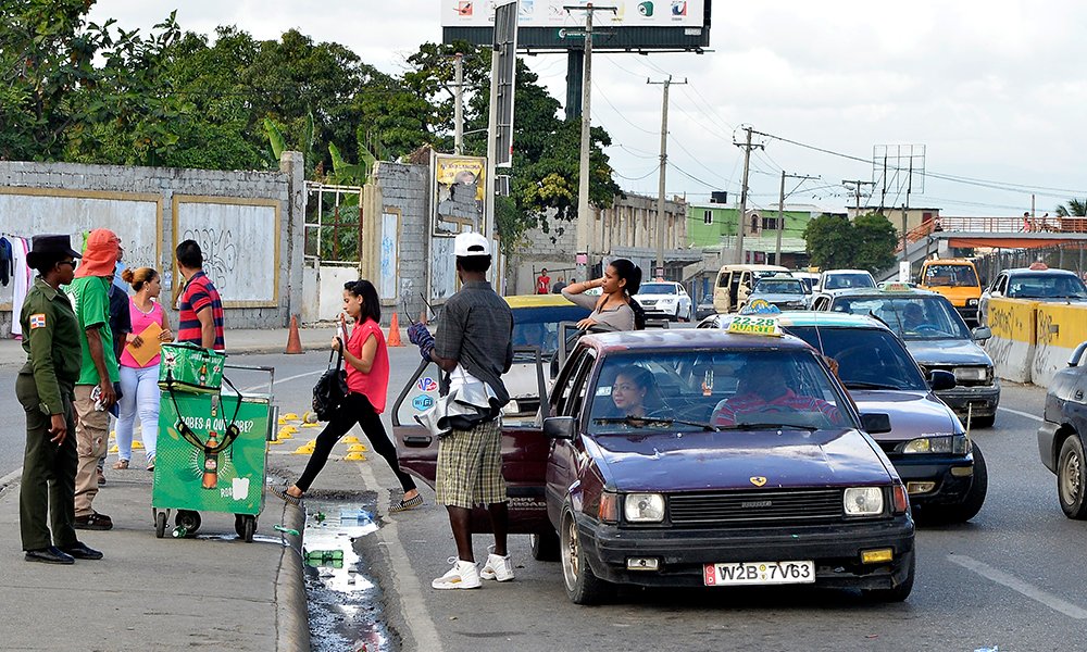 PN dice son descuidos sustracciones a pasajeros en carros públicos en Santiago
