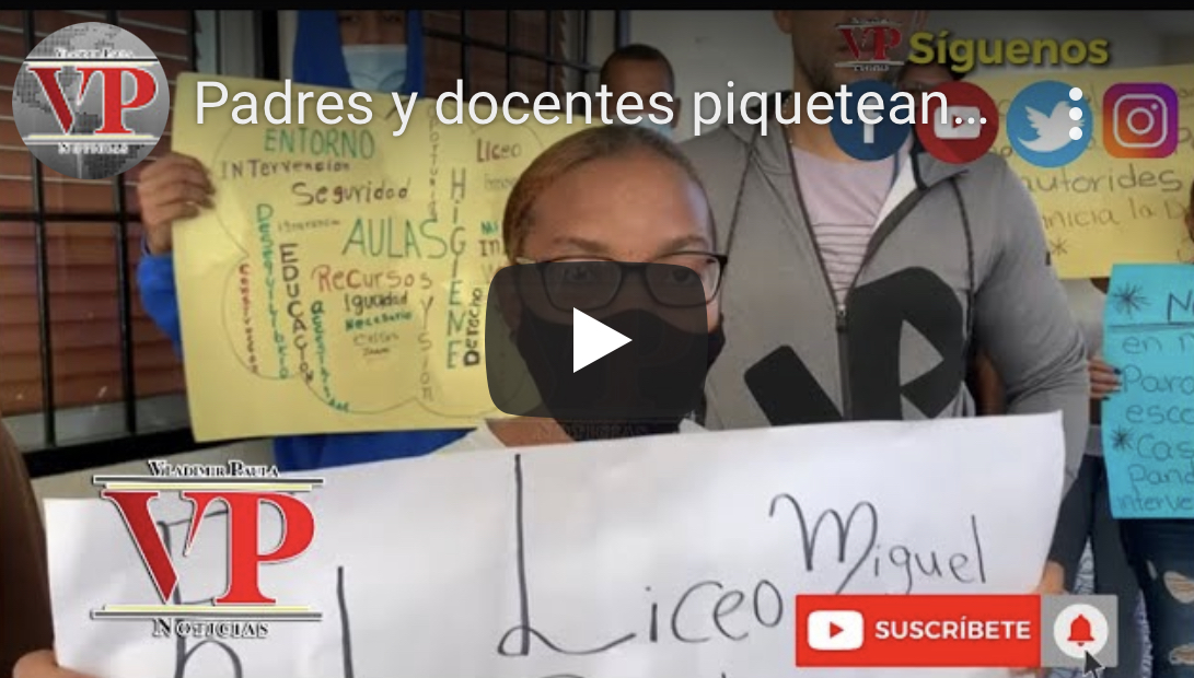 Padres y docentes piquetean Regional de Educación SFM exigiendo intervención liceo Miguel Cervantes