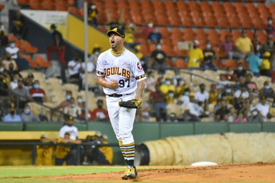 Águilas ganan primer partido y derrotan a los Gigantes en el Valle de la Muerte
