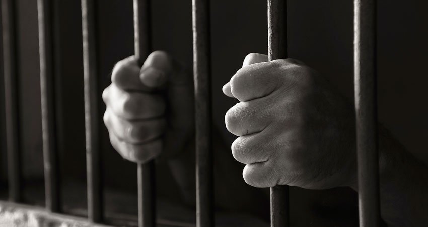 Prisión preventiva contra hombre imputado de robo con violencia en Salcedo