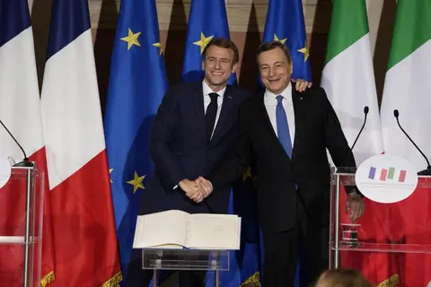 Italia y Francia firman un «histórico» tratado de cooperación