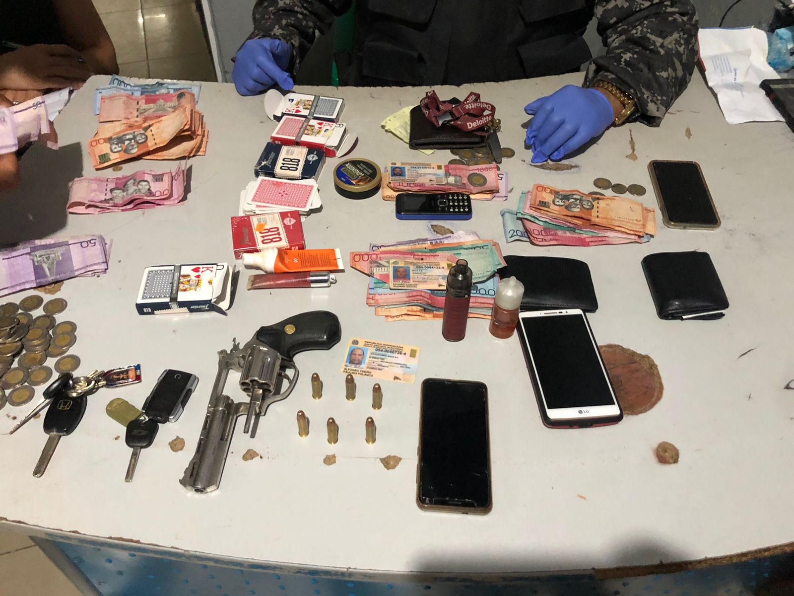 PN apresa 4 hombres en Jarabacoa por atracos y posesión de droga