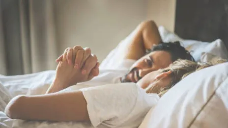 Ofrecen 25 mil dólares a pareja que pueda resistir 30 noches sin Internet