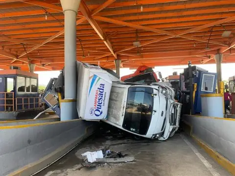 Una persona herida tras accidente en el peaje de la circunvalación Norte, Santiago