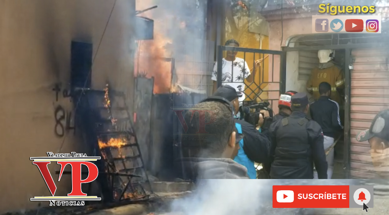 Voraz incendio destruye taller y varias viviendas en SFM
