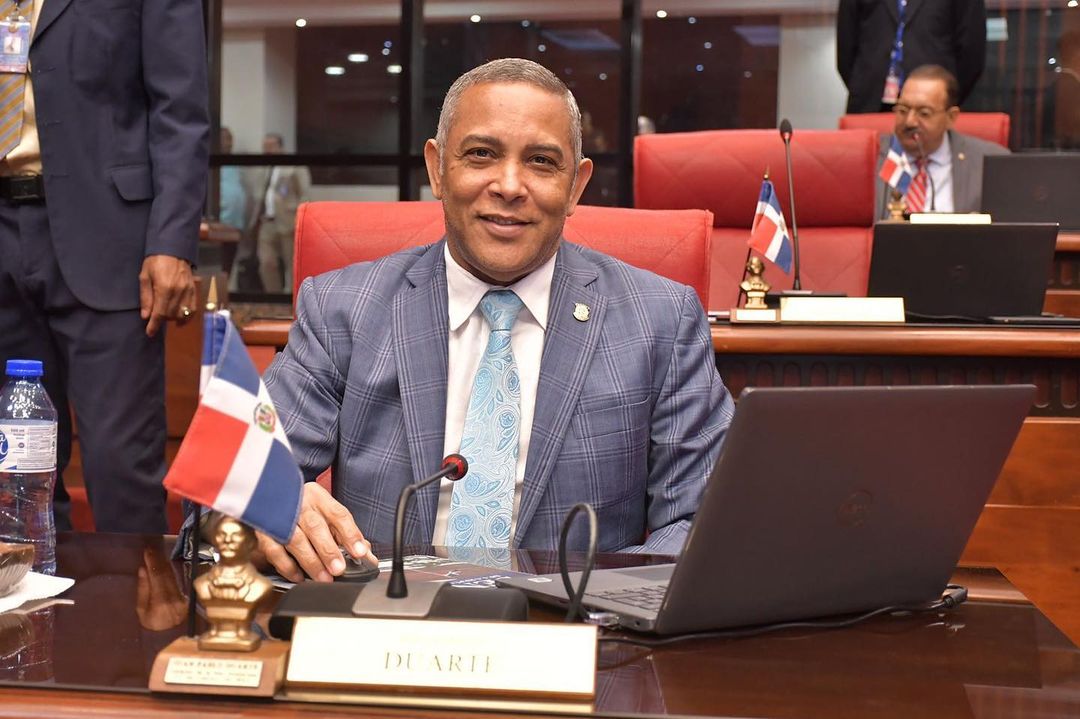 Senado aprueba en segunda lectura Ley de Amnistía para el registro de armas irregulares o su entrega voluntaria de la autoría del senador Franklin Romero