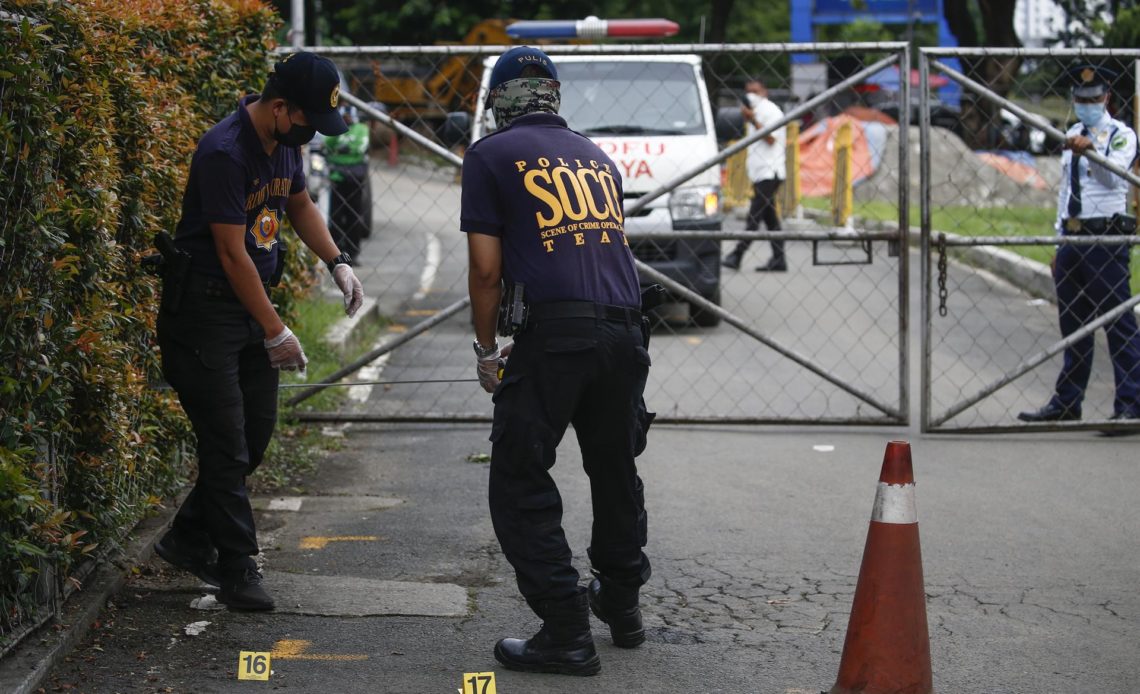 Ascienden a tres los muertos en un tiroteo en una universidad de Filipinas