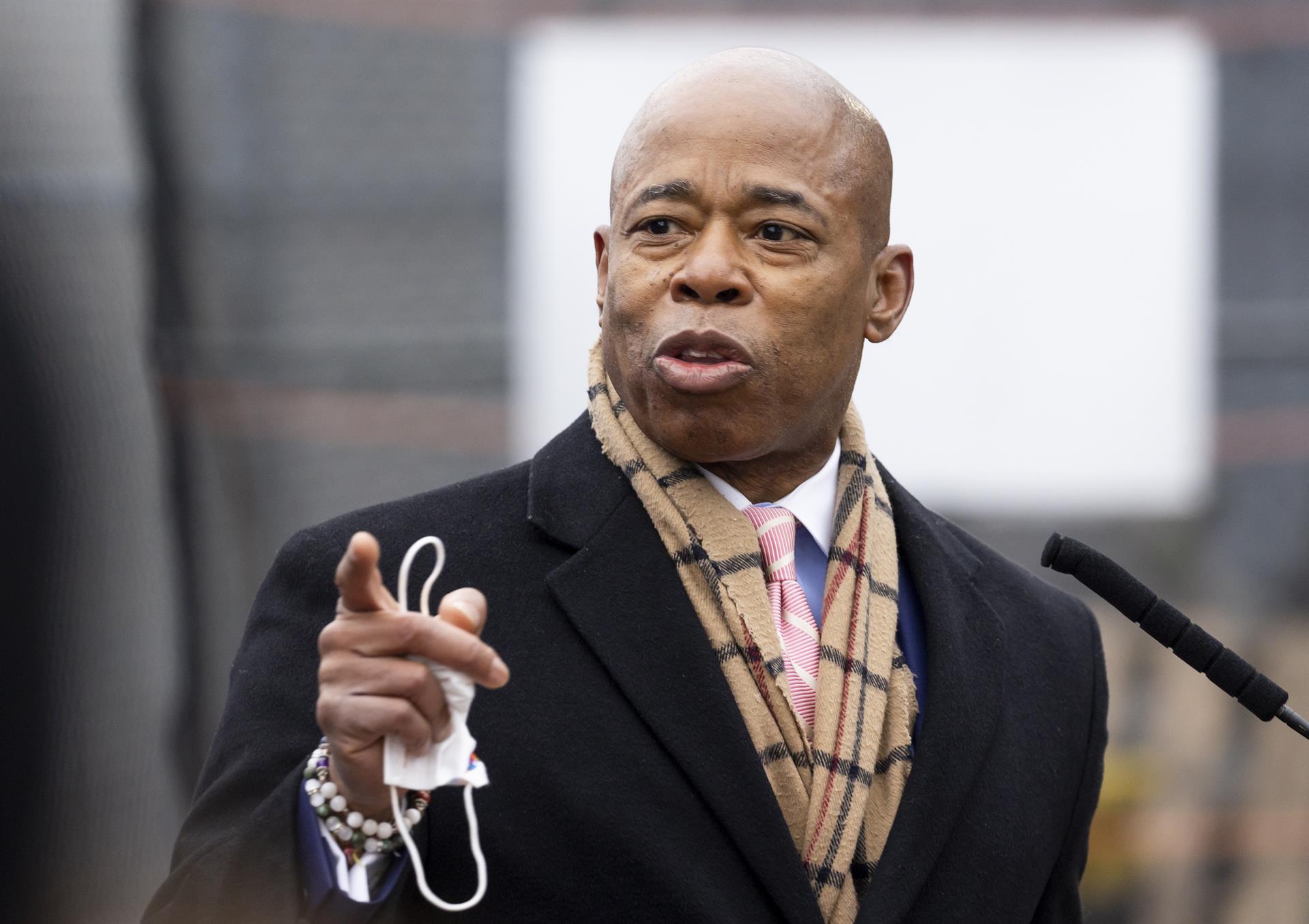 El alcalde de Nueva York dice que la ciudad huele a marihuana