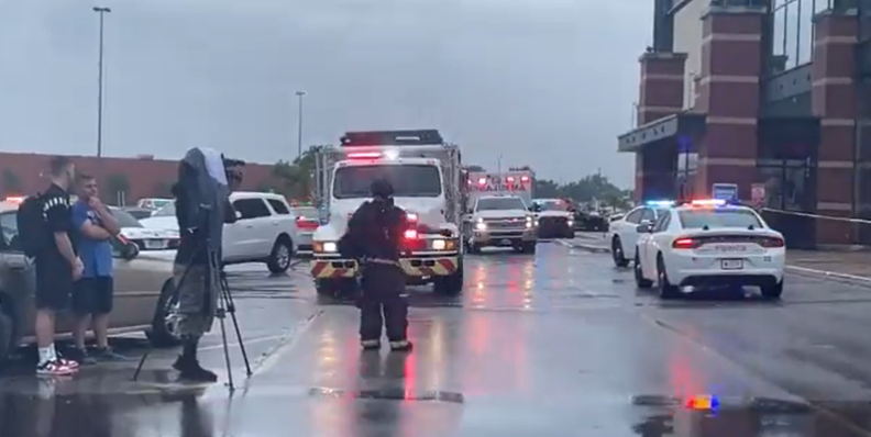 Al menos tres muertos en un tiroteo dentro de un centro comercial en EEUU