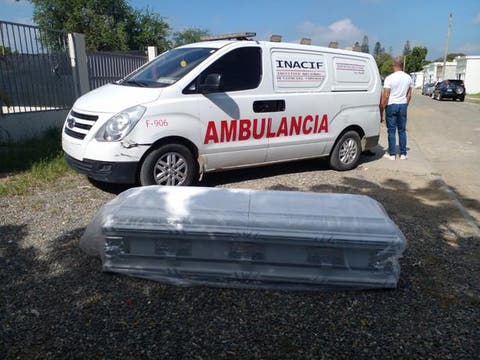 Encapuchado mata a tiro a un mecánico frente a su familia en Santiago