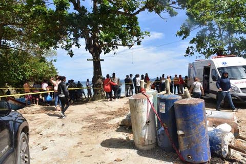 Identifican un fallecido y 4 sobrevivientes de naufragio en Cabrera; alcalde dice pescadores trabajan en la búsqueda