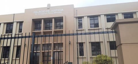 Recluso se burla de policía y se escapa del Palacio de Justicia de Moca