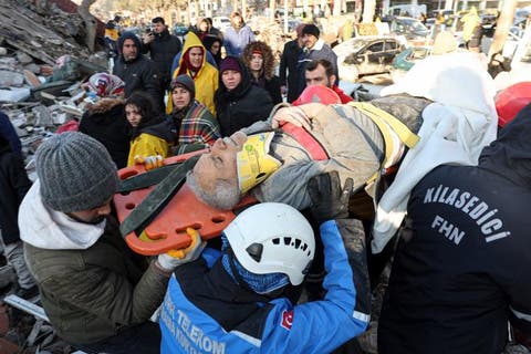Ascienden a más de 7.200 los muertos a causa de los terremotos en Turquía y Siria