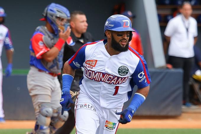 Rogers lanza bien, Bonifacio jonronea y Dominicana triunfa ante Puerto Rico