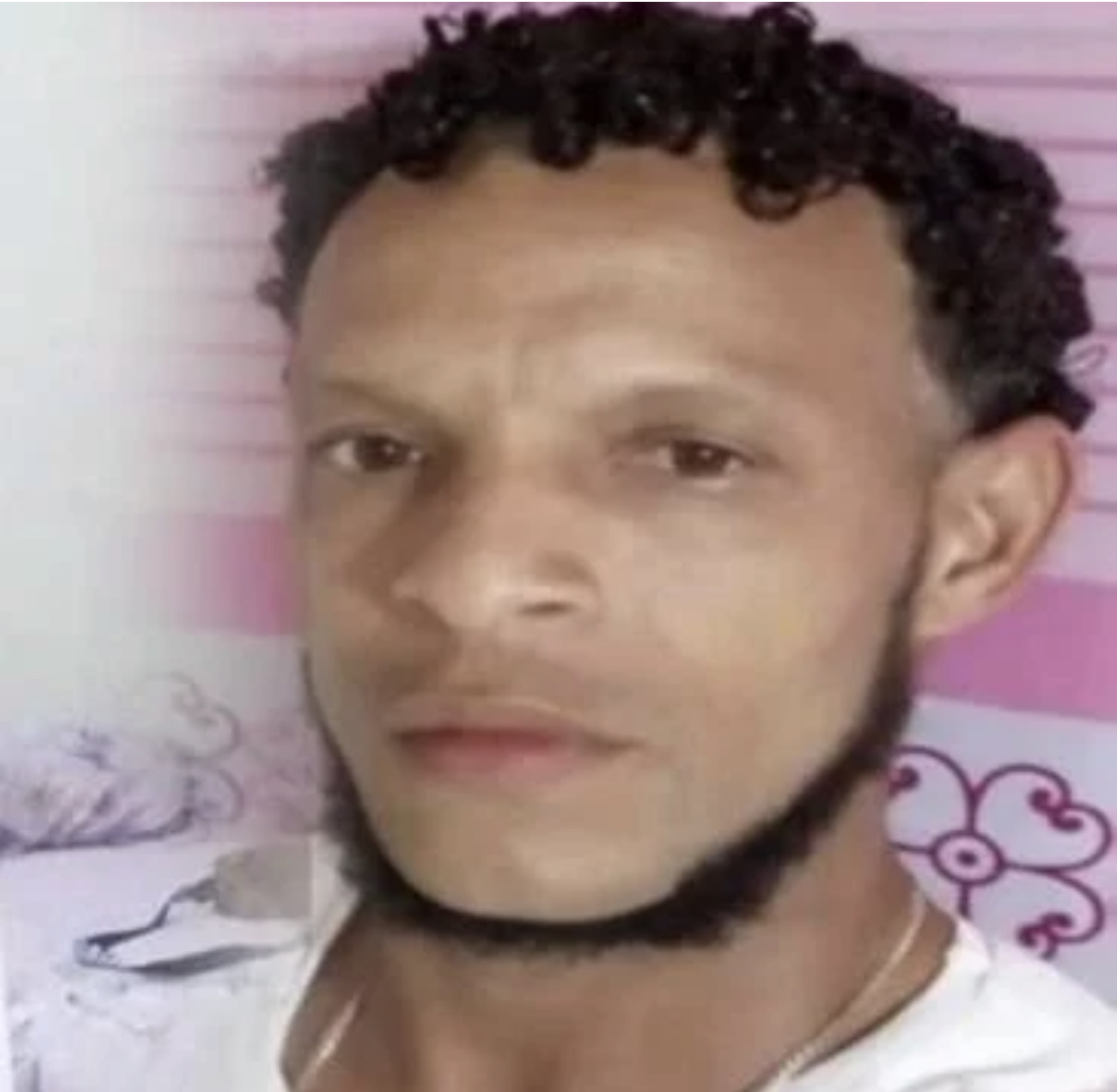 Entre la vida y la muerte una mujer que recibió 20 puñaladas de su expareja en Jarabacoa