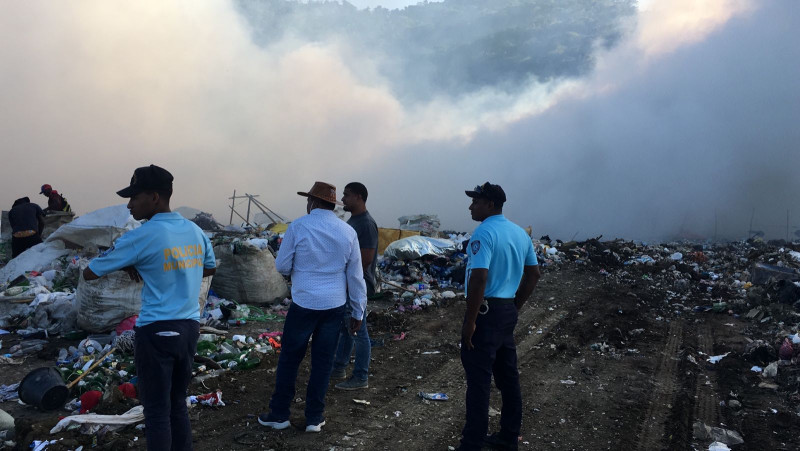 Se incendia de nuevo el vertedero de Puerto Plata