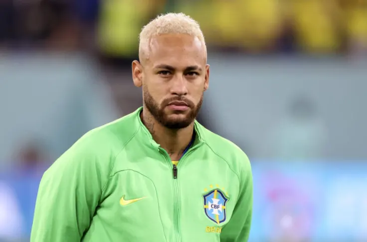 Neymar recibe multa de 3,3 millones de dólares por lago artificial en una mansión de Río