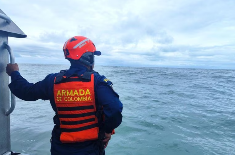 Rescatan del mar a 18 turistas que iban a avistar ballenas en el Pacífico colombiano