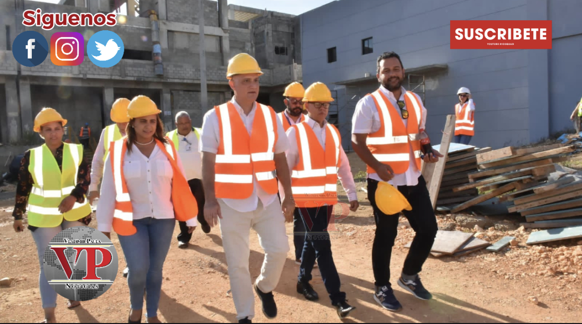 Ministro de Economía visita construcción del Hospital Regional San Vicente de Paúl en SFM