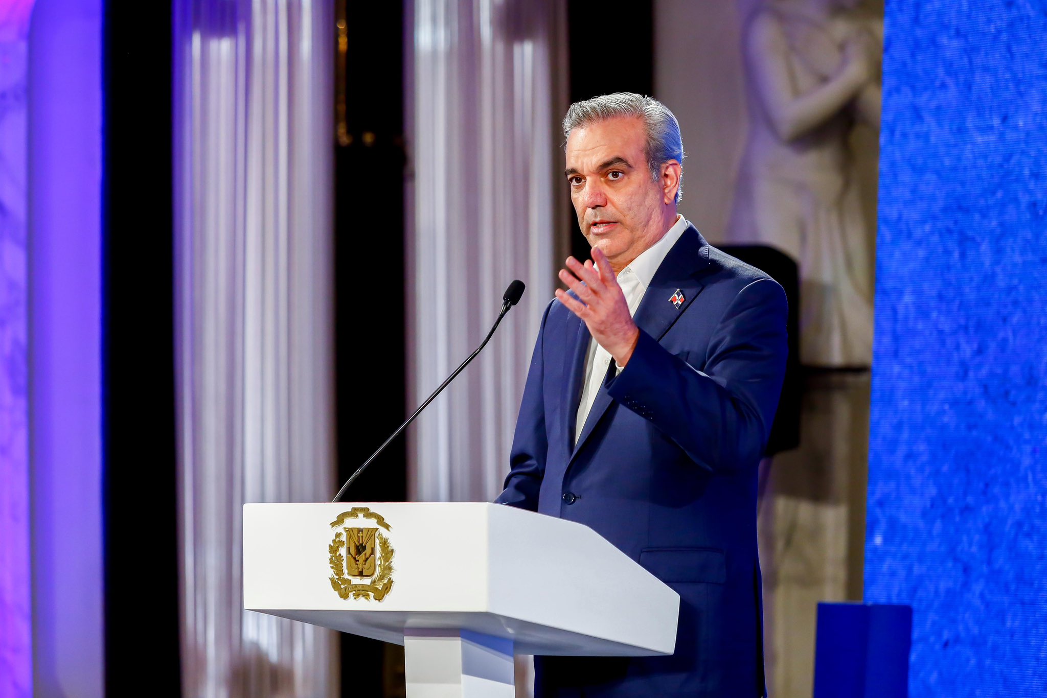 Abinader suspende actividades políticas del fin de semana para concentrarse en “temas de Estado”