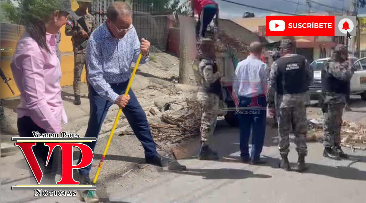 Alcalde SFM encabeza operativo de recogida de basura en medio de huelga