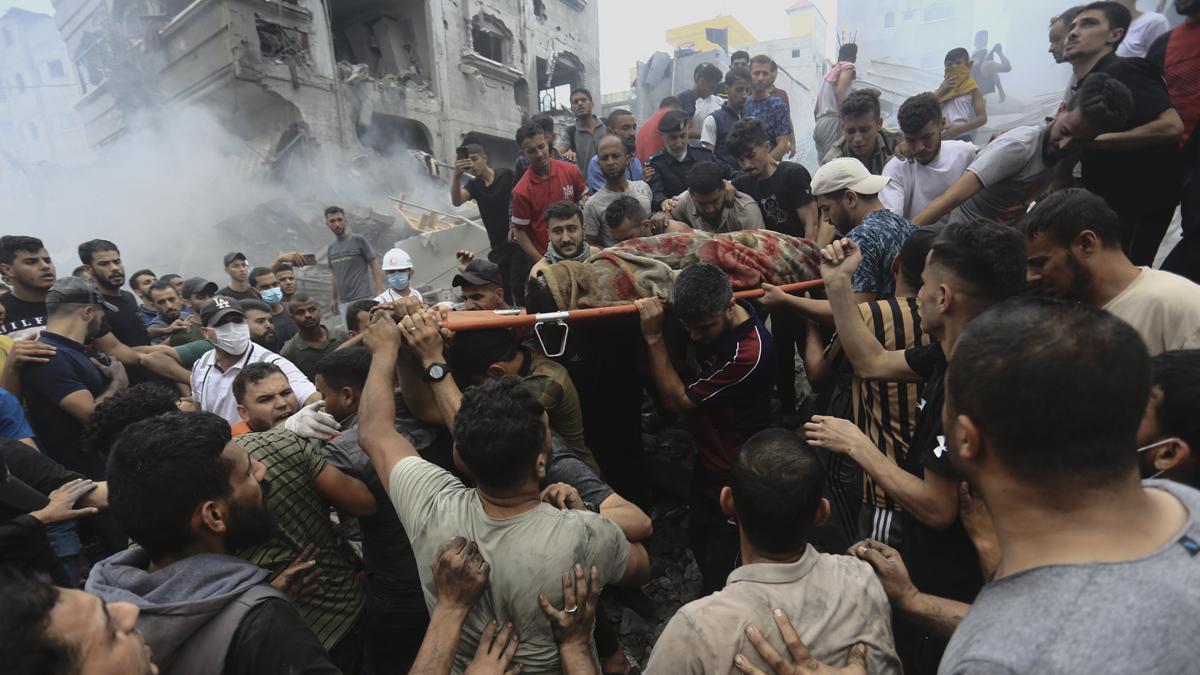Aumentan a más de 1,400 palestinos muertos y 6,200 heridos por los ataques de Israel contra Gaza