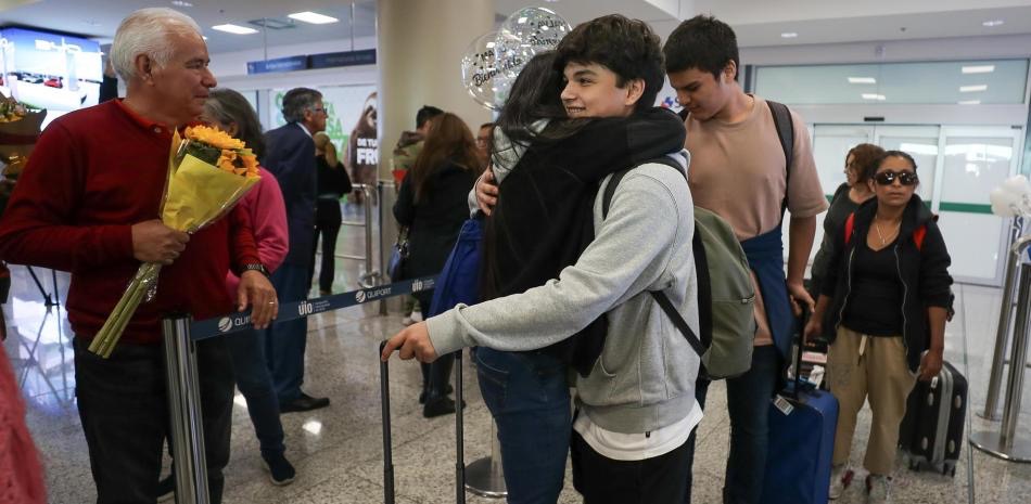 Once dominicanos llegaron a Ecuador en vuelo humanitario desde Israel junto a otros 184 latinoamericanos