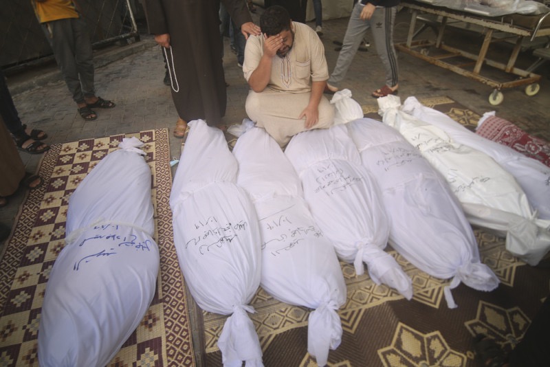 Suben a 4,137 los muertos reportados en la Franja de Gaza tras los bombardeos de Israel