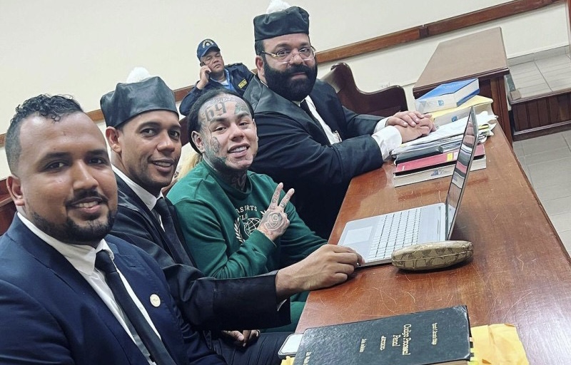 Garantía económica, presentación periódica y tratamiento sicológico para Tekashi