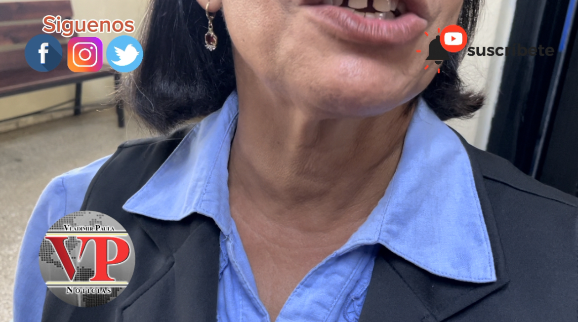 “Fue un parqueador de vehículo que me lo robó” denuncia maestra en SFM