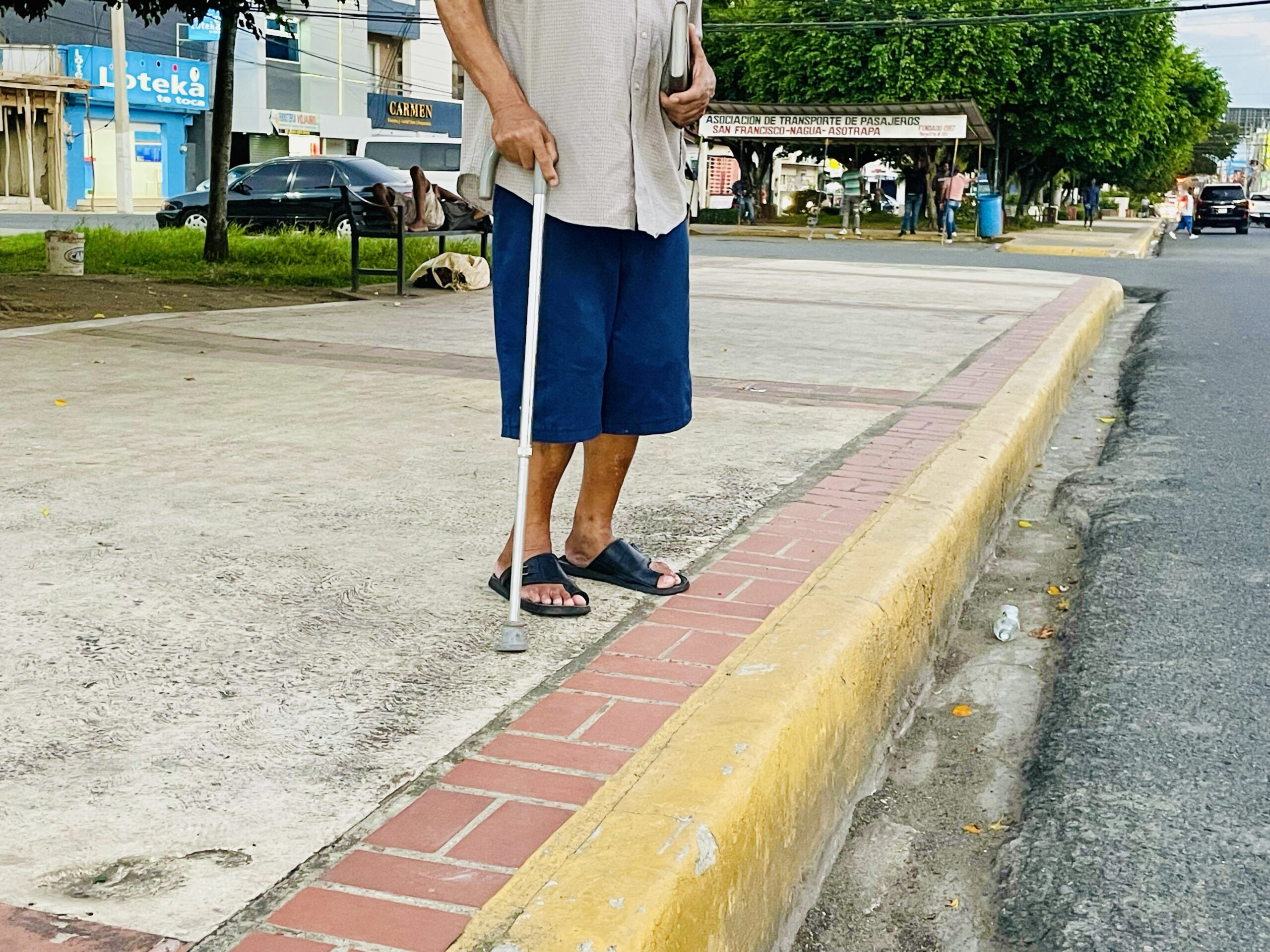 Inclusión peatonal una utopía en San Francisco de Macorís