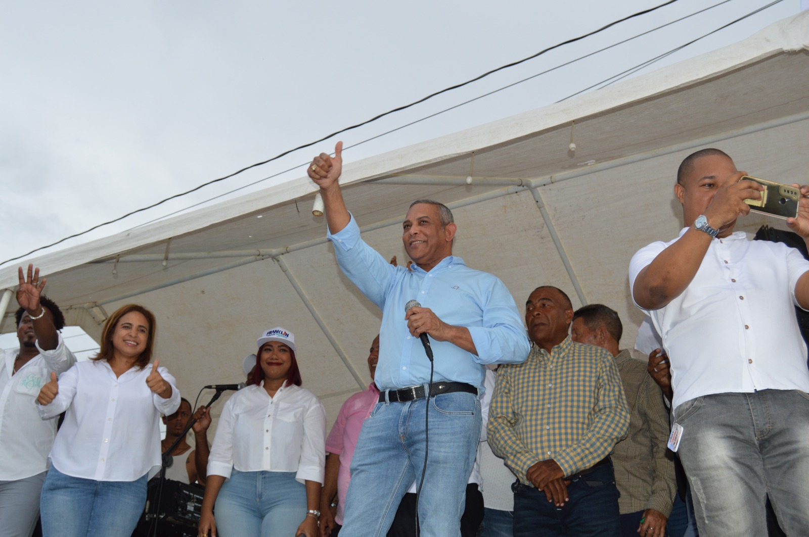 Senador Franklin Romero destaca unidad del PRM en el municipio de Arenoso