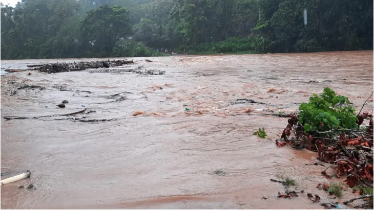 Suspenden búsqueda de hombre arrastrado por  río en Monte Plata