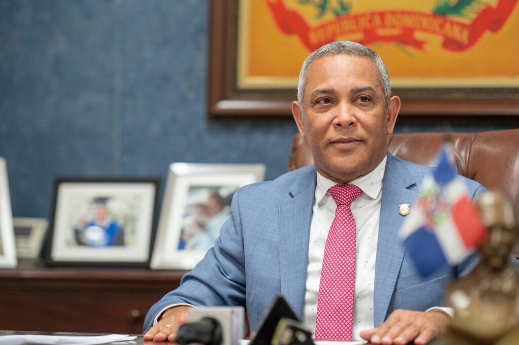 Senador Franklin Romero afirma PRM vive en constante proceso de crecimiento y fortalecimiento en la provincia Duarte