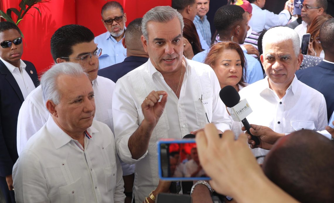 Abinader afirma oposición sufrirá derrota “sin precedentes” en las municipales de febrero