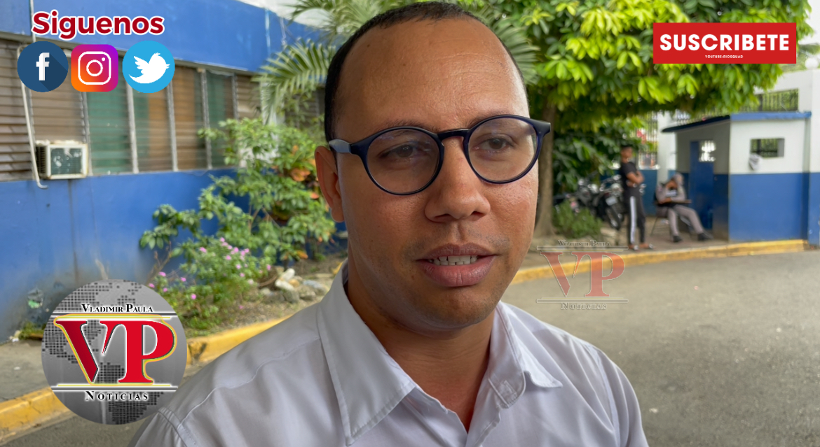 Denuncia le roban equipos electrónicos y otros objetos del interior de su vehículo en SFM