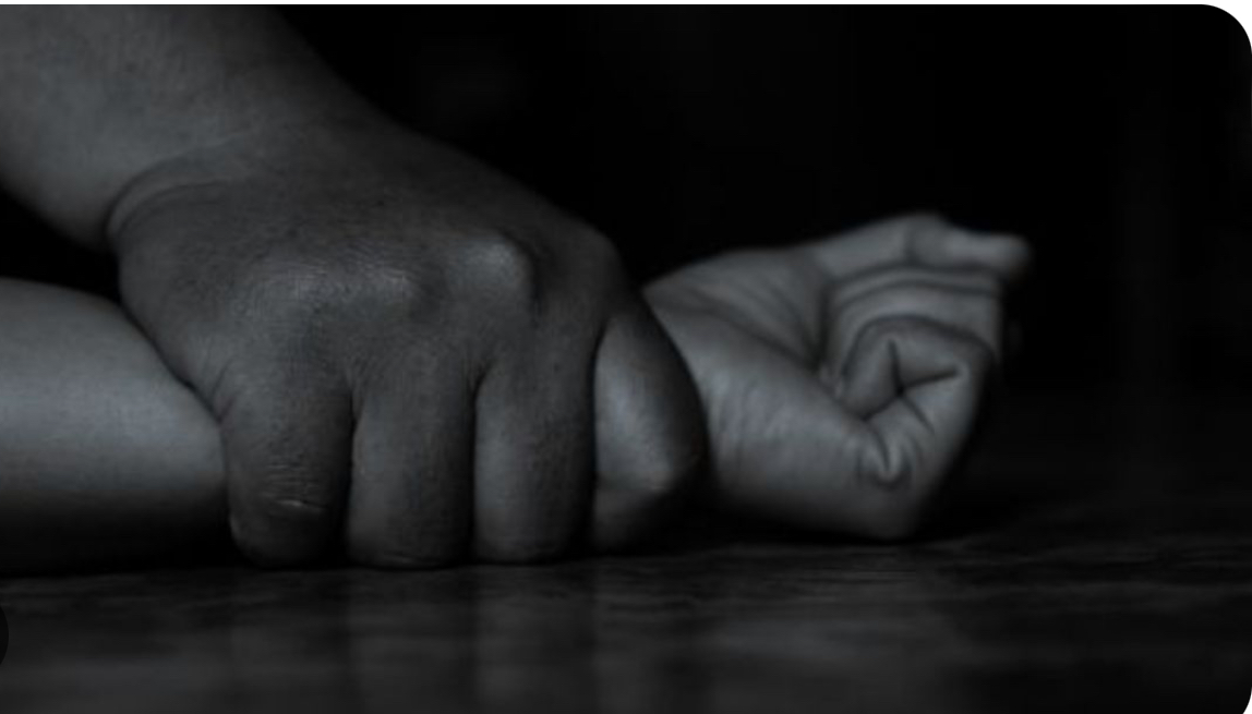 Padrastro provoca la muerte de hijastra de dos años tras violarla