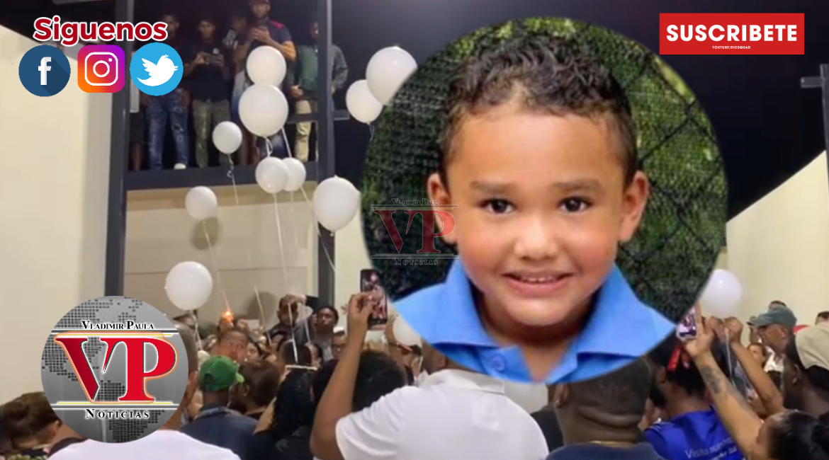 Sepultan a una de las víctimas del incendio en carnaval de Salcedo